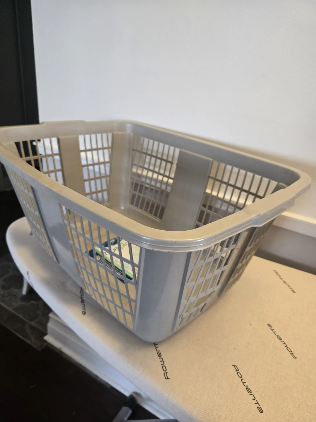 Laundry Basket/ Hamper - photo 3