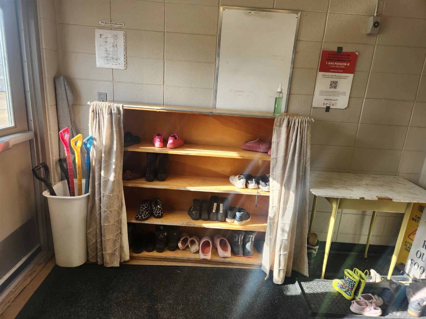 Wooden Shoe Rack with Curtains - photo 2