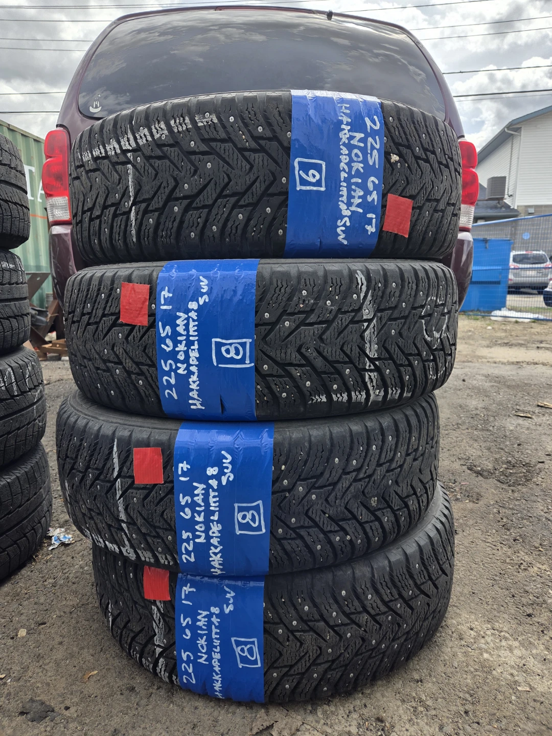 Nokian Hakkapeliitta 8 SUV Winter Tires - 225/65 R17