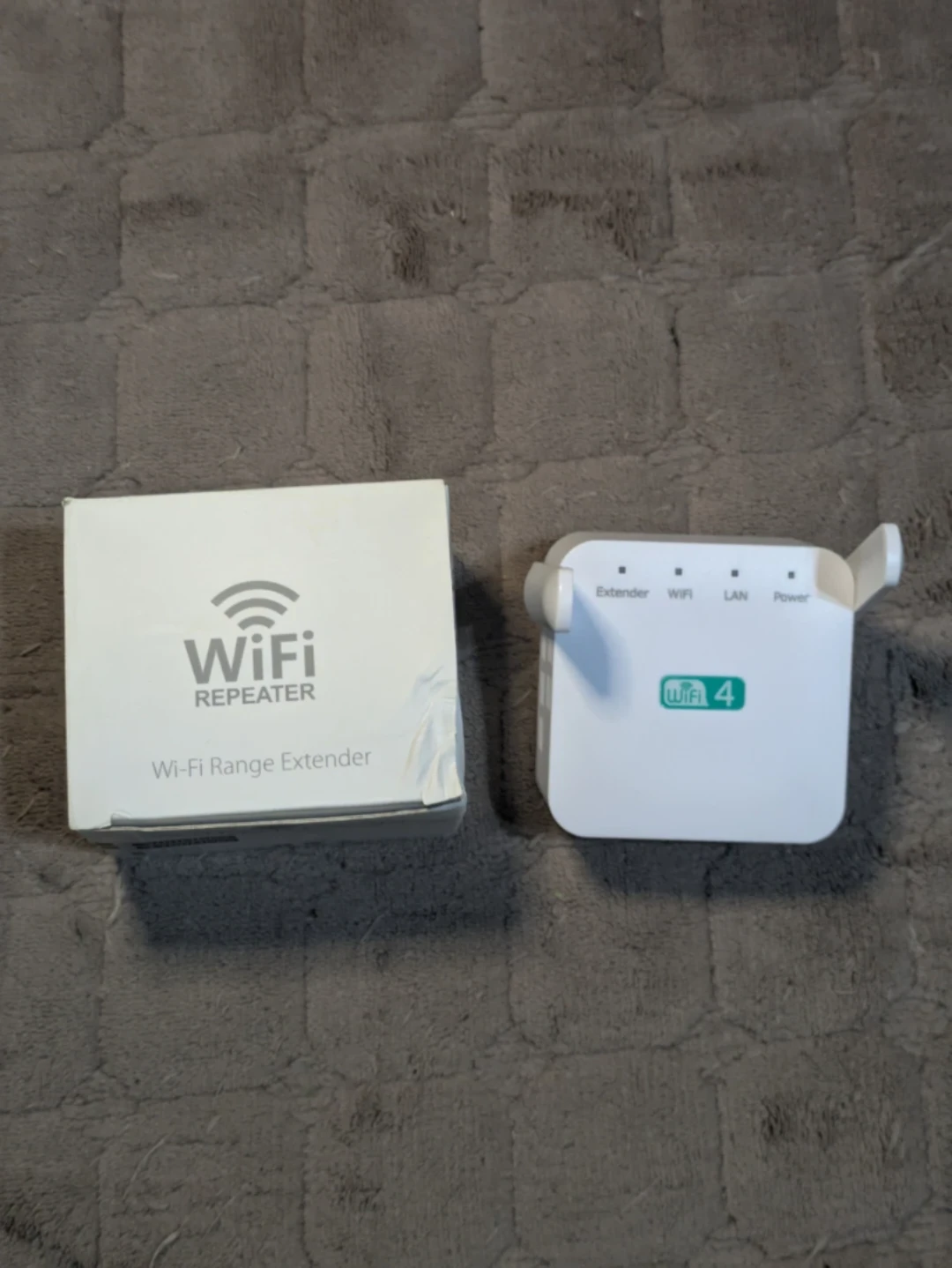 300Mbps WiFi Range Extender - photo 2