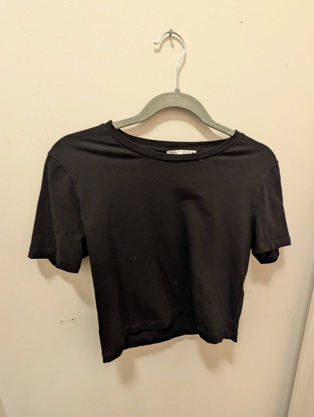 ZARA Denim Shorts and Black T-Shirt - Size 44 - photo 3
