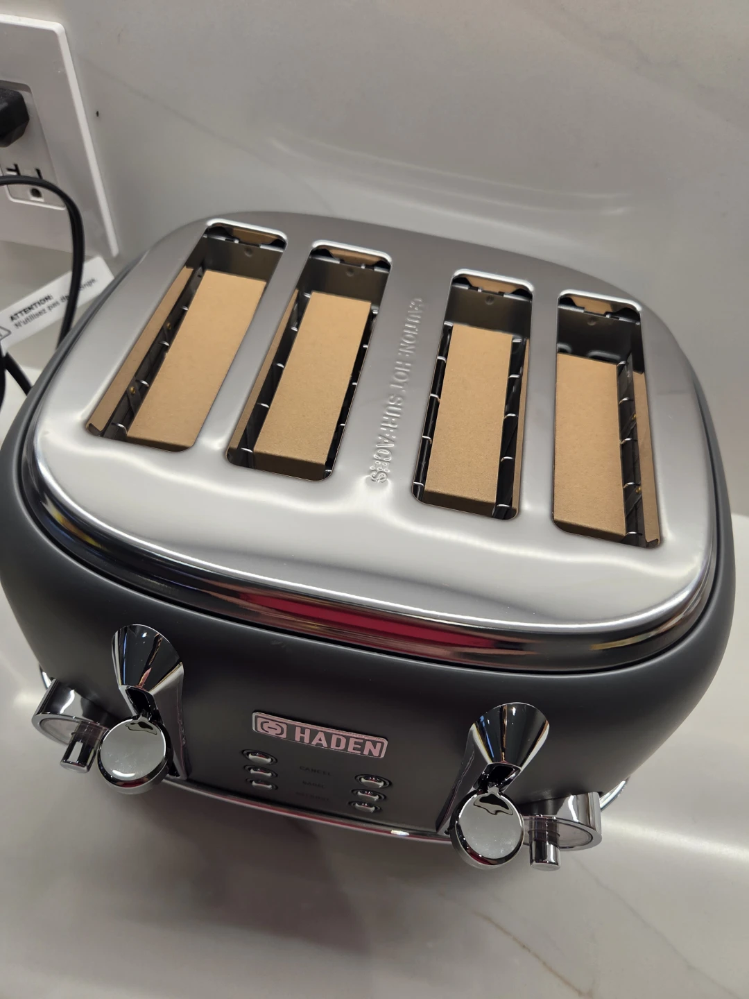 Haden 4-Slice Toaster - photo 2