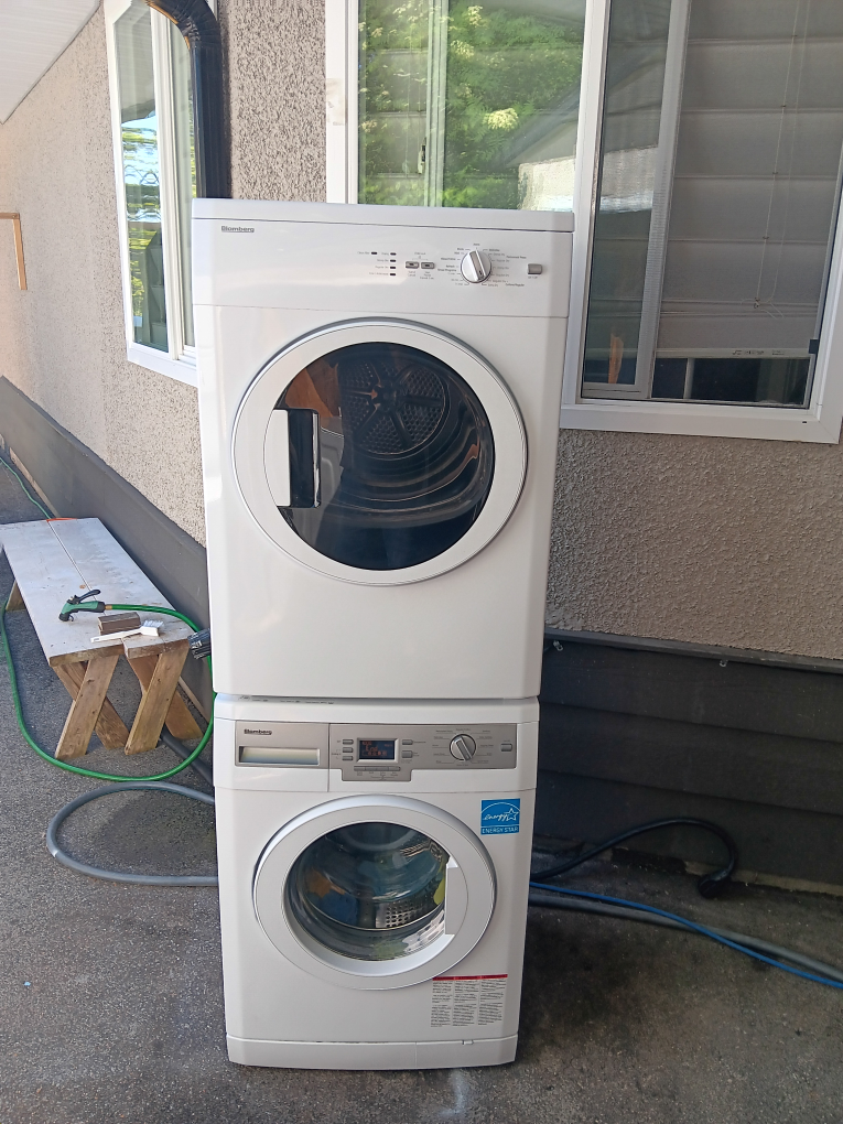 Blomberg Stackable Washer and Dryer Set