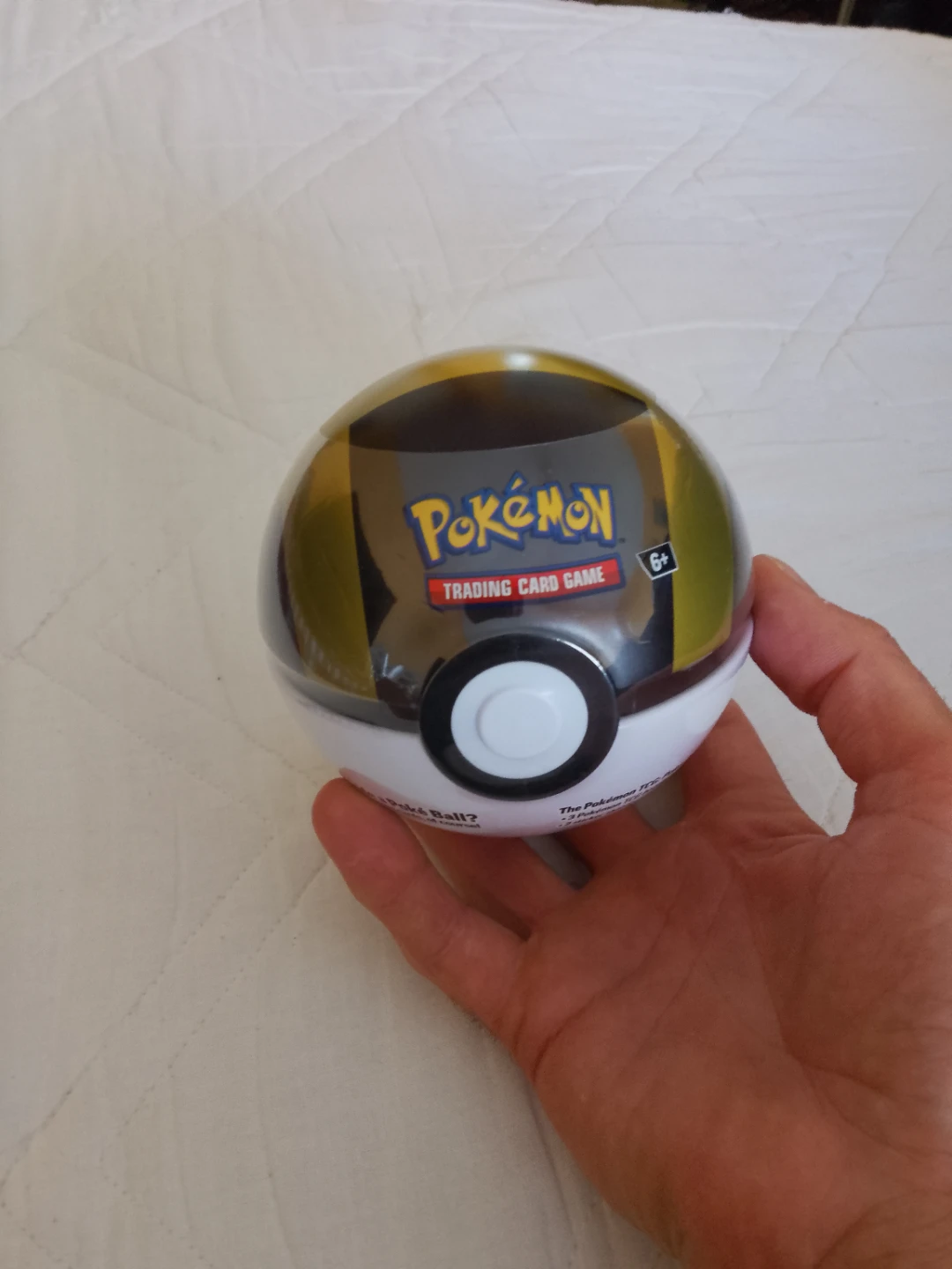 Pokemon Trading Card Game Poké Ball Tin