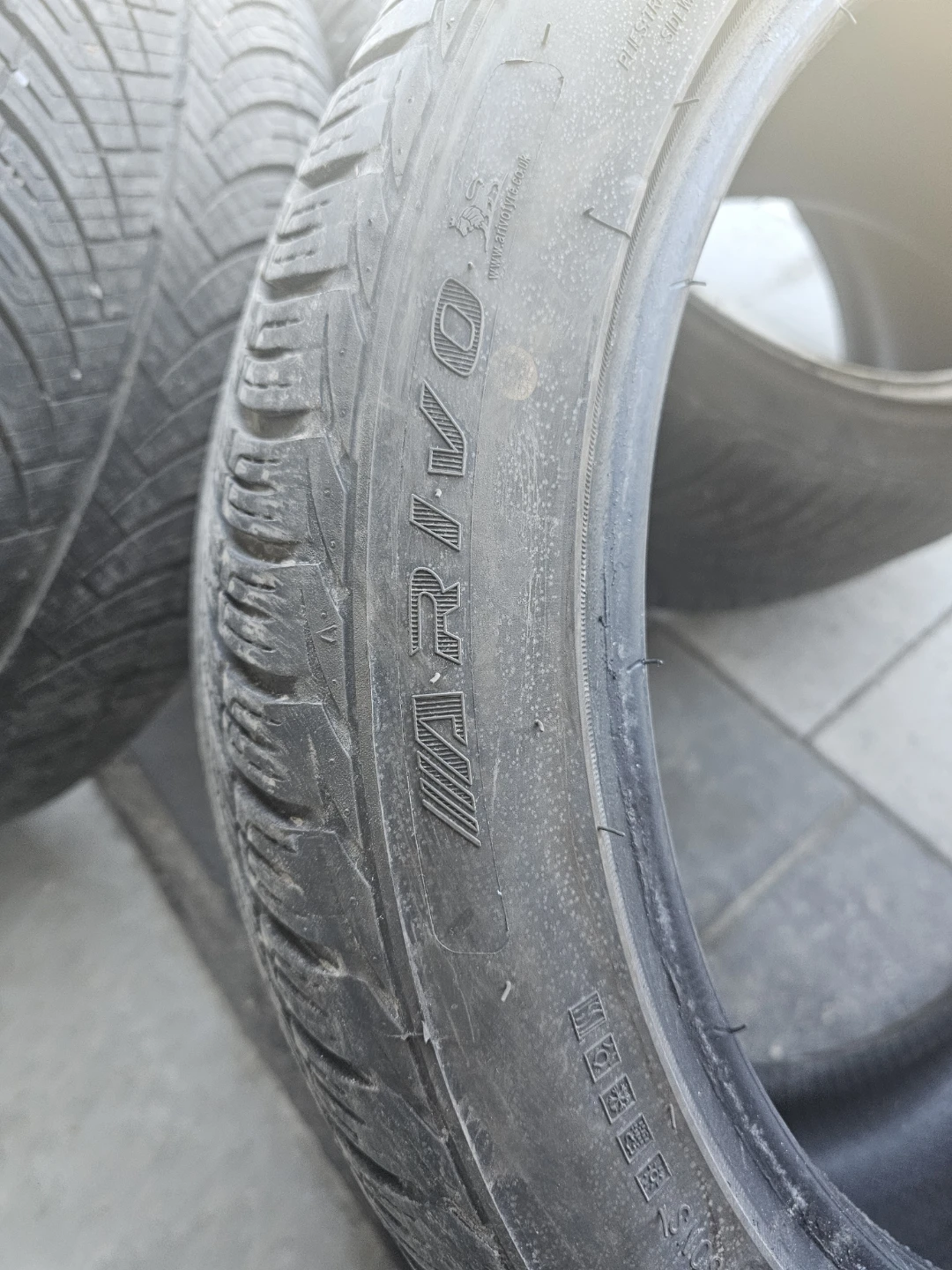 Set of 4 MARVO A/S Tires - 245/40ZR18 97W XL - photo 2