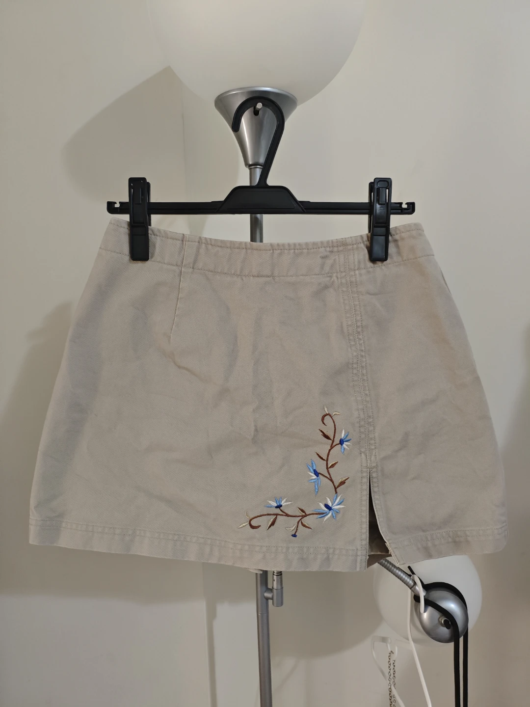 vintage embroidered khaki skort (size S)