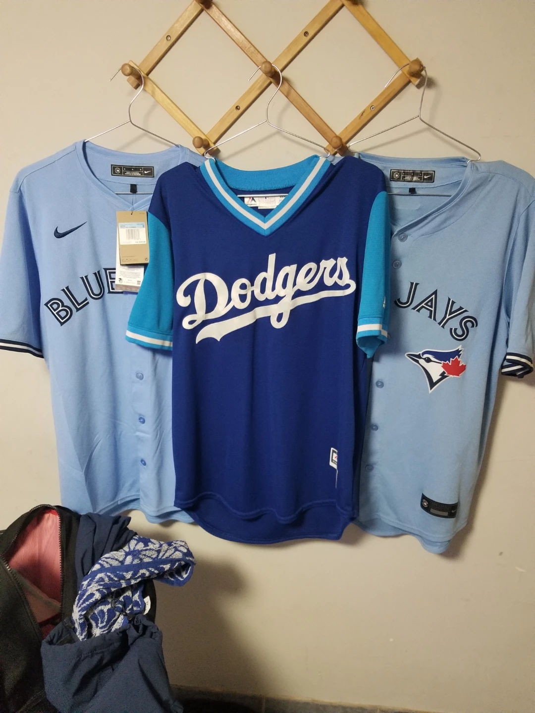 Nike Men's Toronto Blue Jays Replica Jersey - Size M