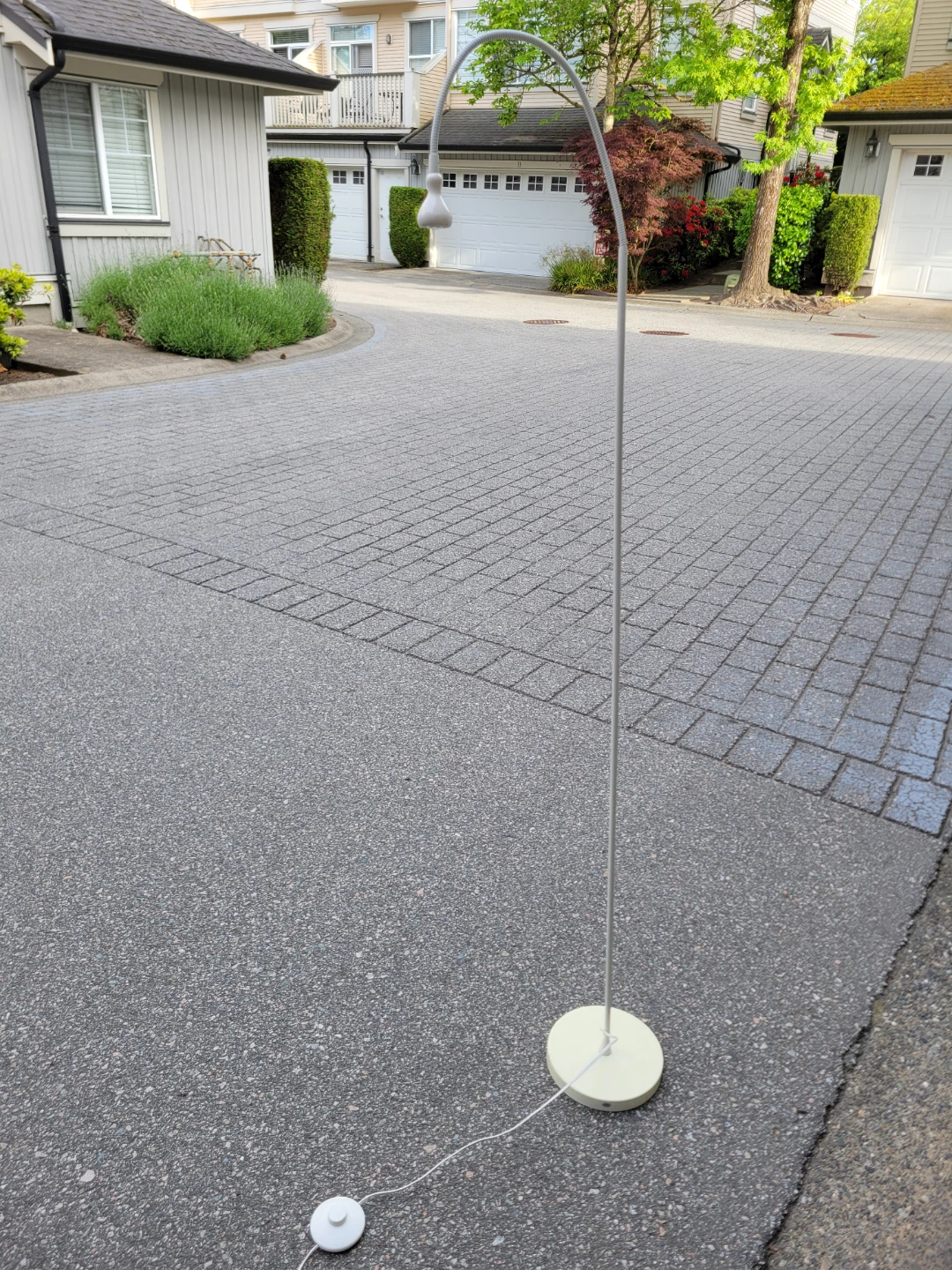 IKEA LED Floor Lamp with Foot Switch. - photo 2