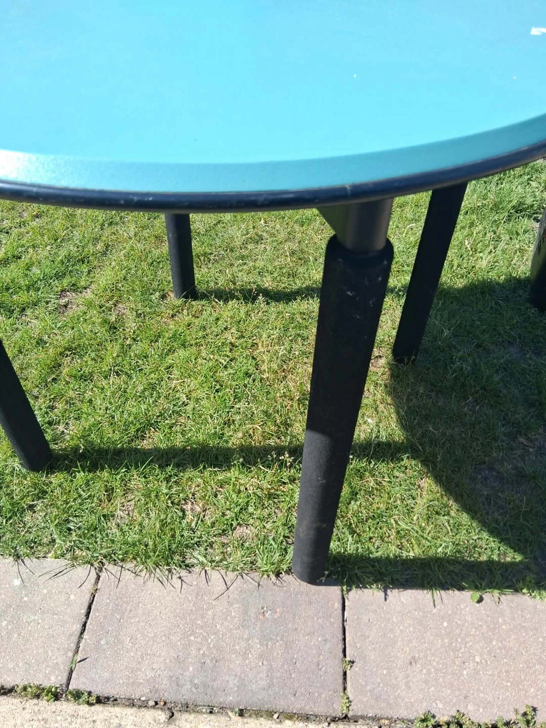 Round Teal Table - photo 2