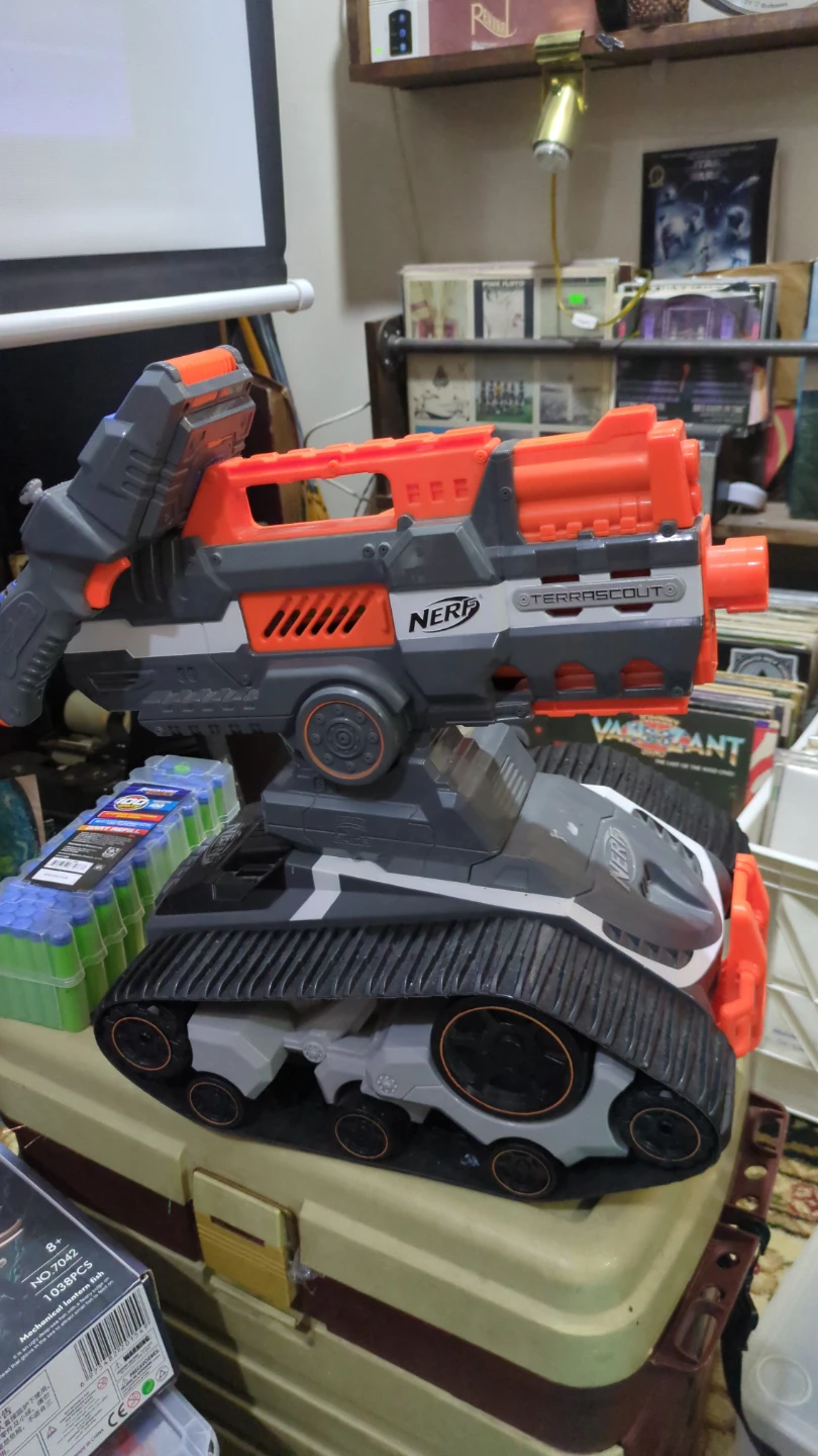 Rare Nerf Terrascout Remote Control Battle Tank
