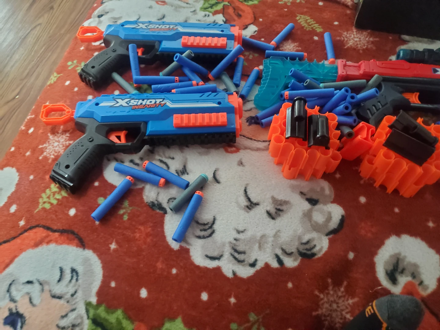 X-Shot Blaster Toy Guns with Darts and Accessories - photo 2