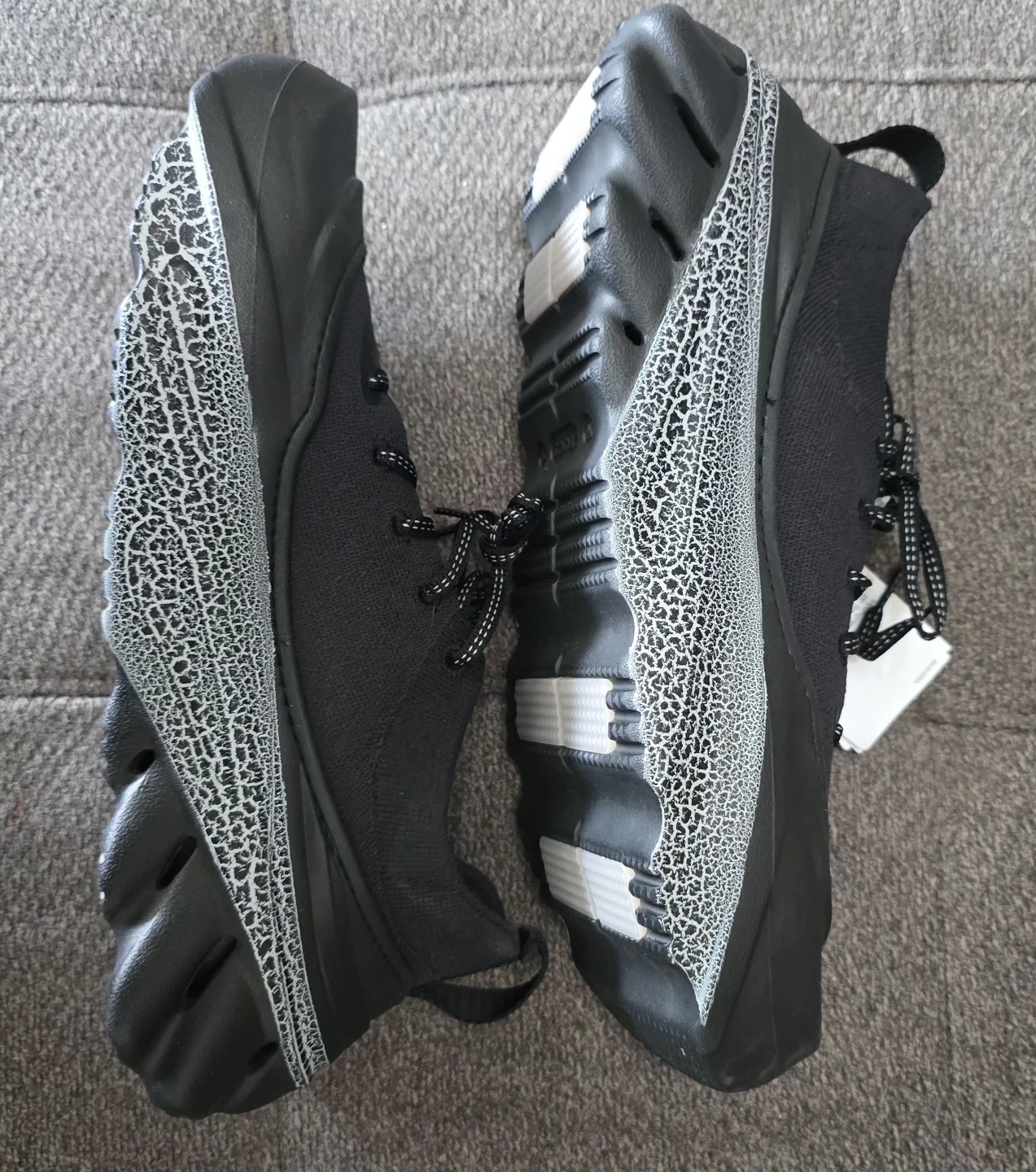 NEW - Crocs Echo Surge Crackle Black Shoes Size M 11 - photo 2