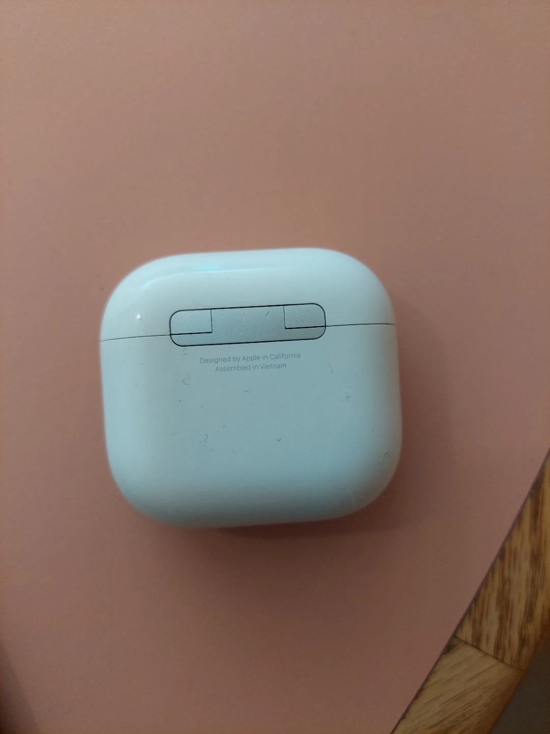 Apple AirPods Pro 3rd generation Charging Case - photo 3