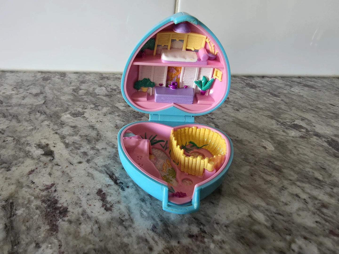 1993 Polly Pocket Pretty Pandas Playset - photo 4