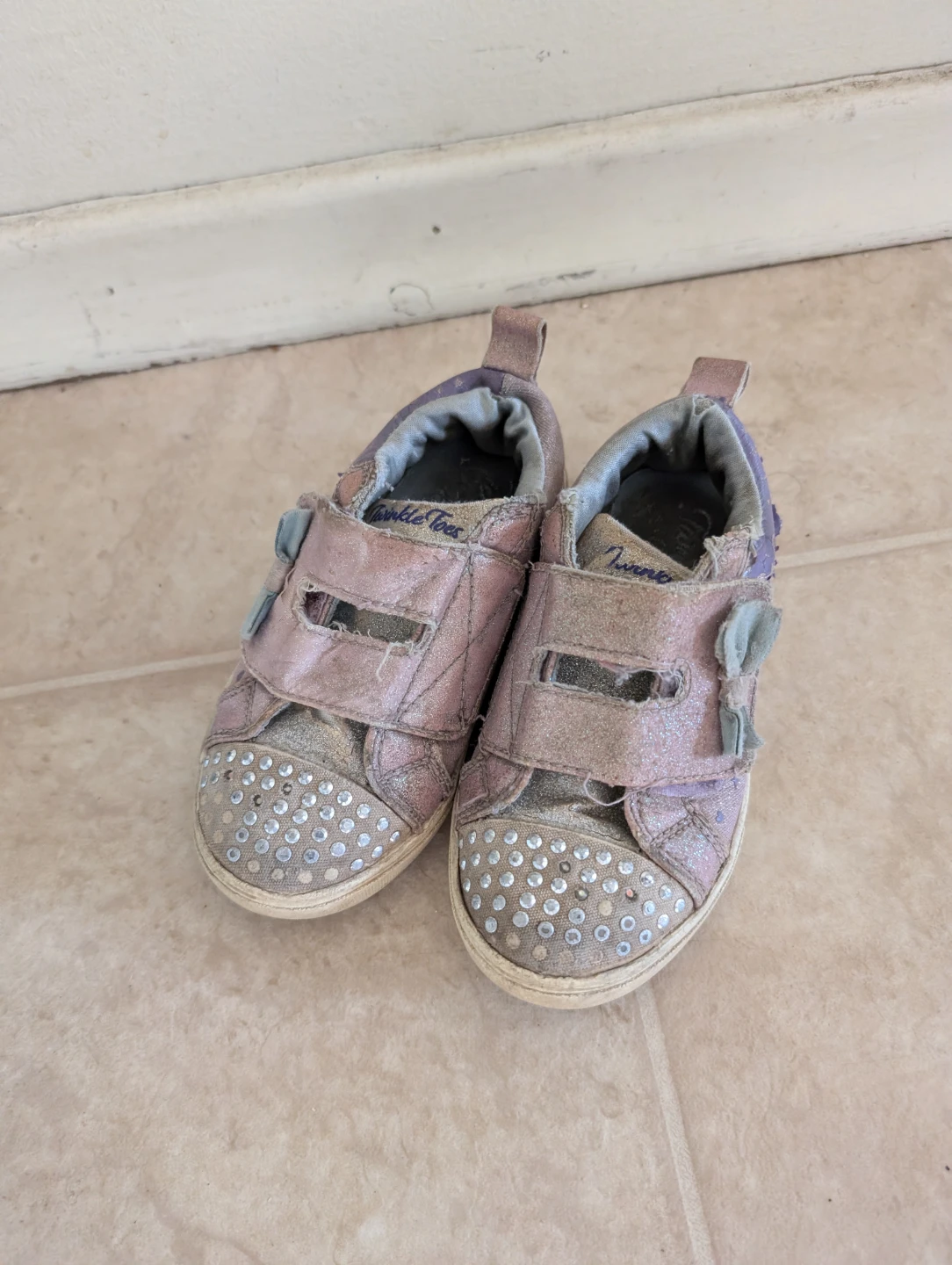 Skechers Twinkle Toes Light-Up Shoes - photo 3