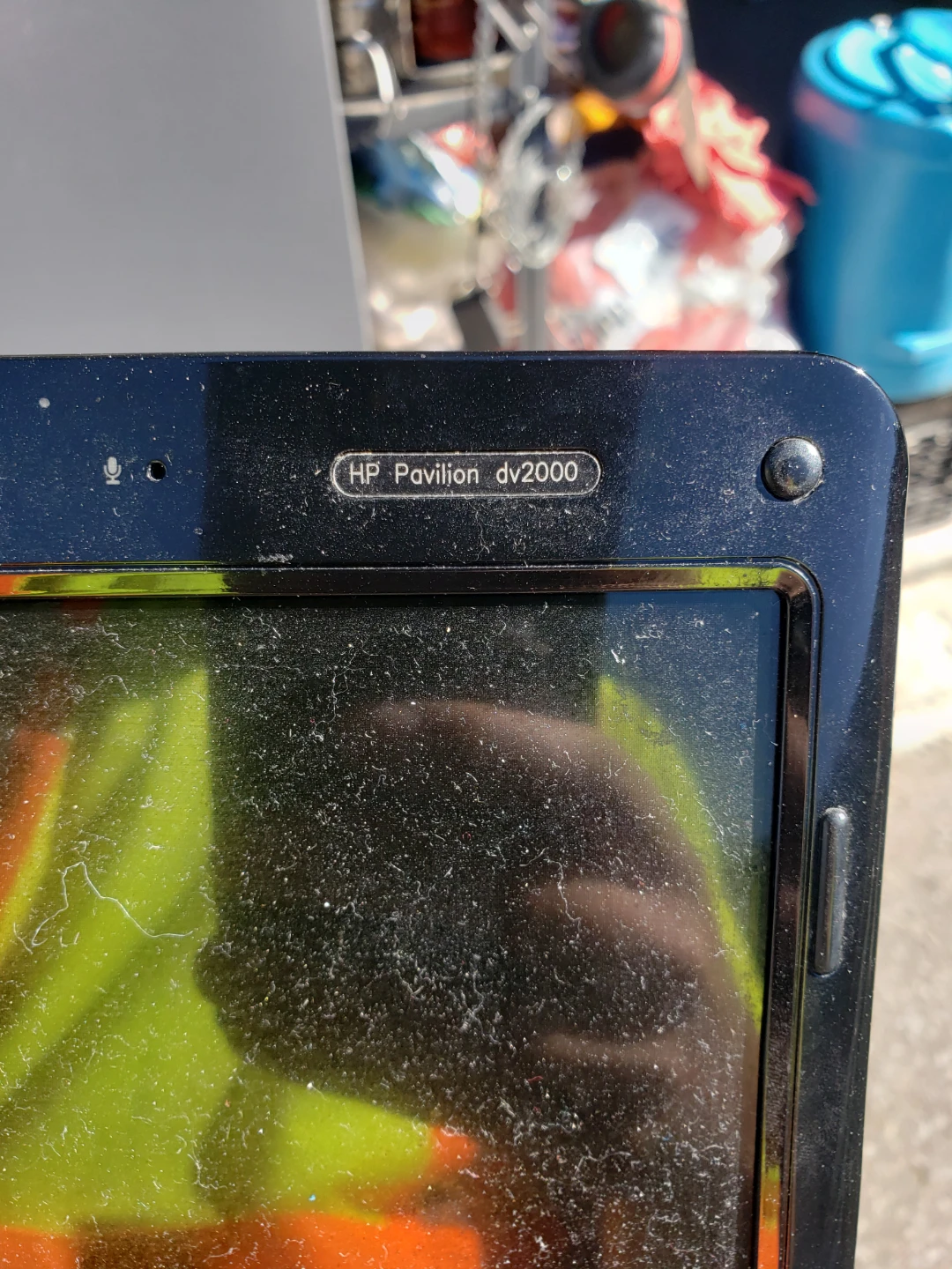 HP Pavilion dv2000 Laptop - photo 3