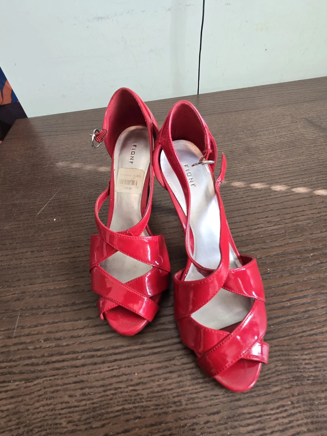 FIONI Red Patent Heels - Size 6 1/2 - photo 3
