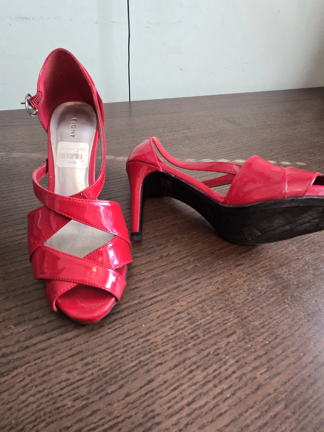 FIONI Red Patent Heels - Size 6 1/2 - photo 5