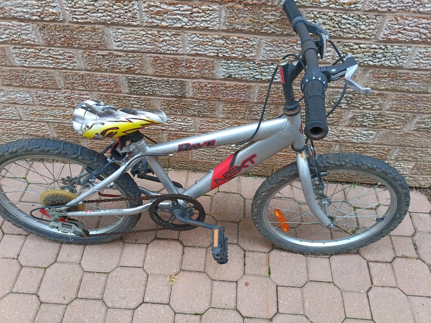 NEXT Rave 20-inch Kids Bike - photo 2