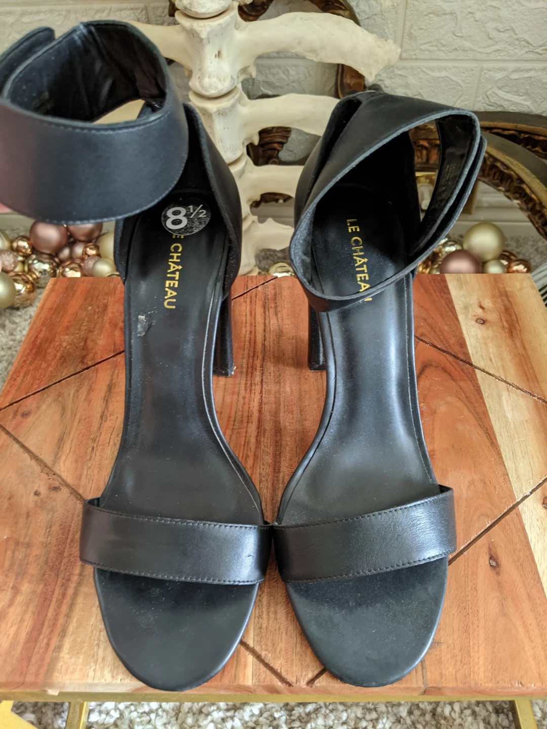 LE CHÂTEAU Black Heel Sandals size 8.5 - photo 2