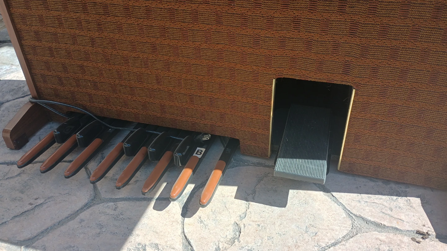 Hammond Electric Organ - photo 3