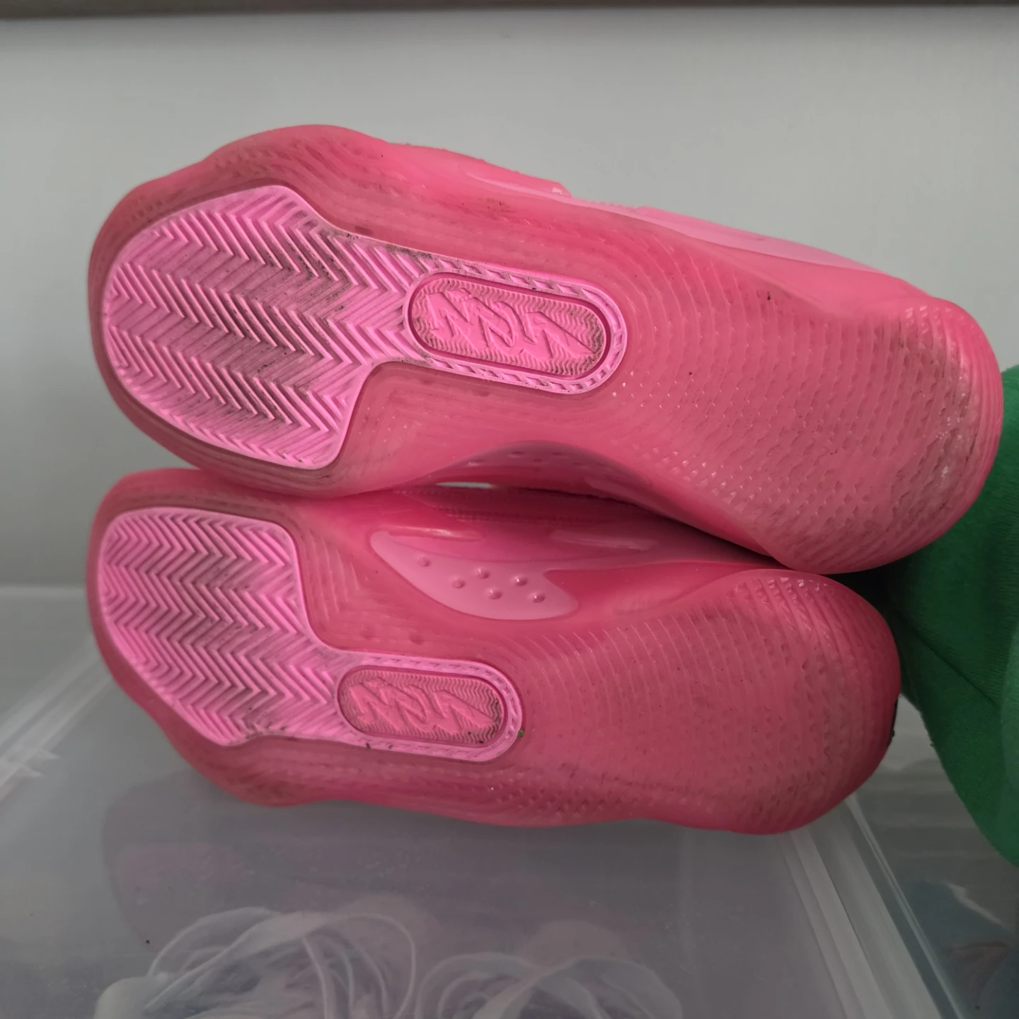 Jordan 11 CMFT Low "Shock The World" Pink Shoes - EUC - photo 5