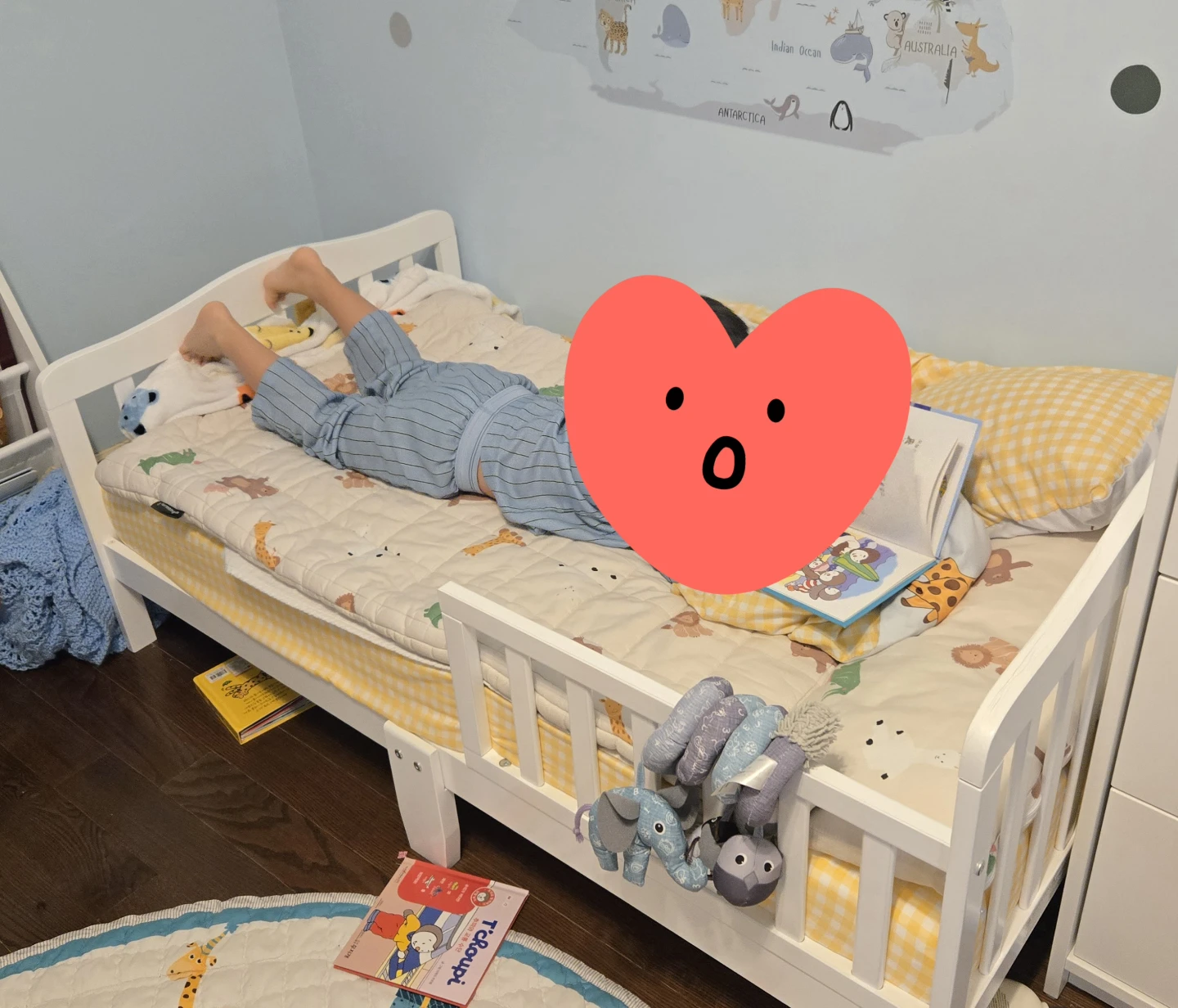 White Toddler Bed and mattress