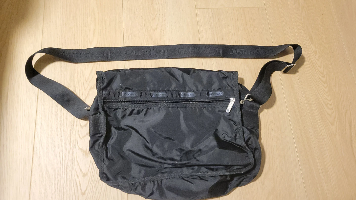 LeSportsac Black Nylon Messenger Bag - photo 3