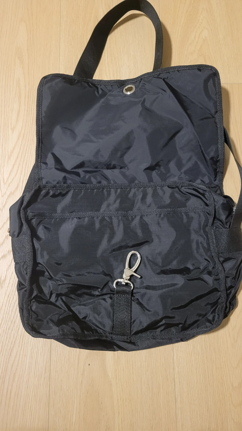 LeSportsac Black Nylon Messenger Bag - photo 5