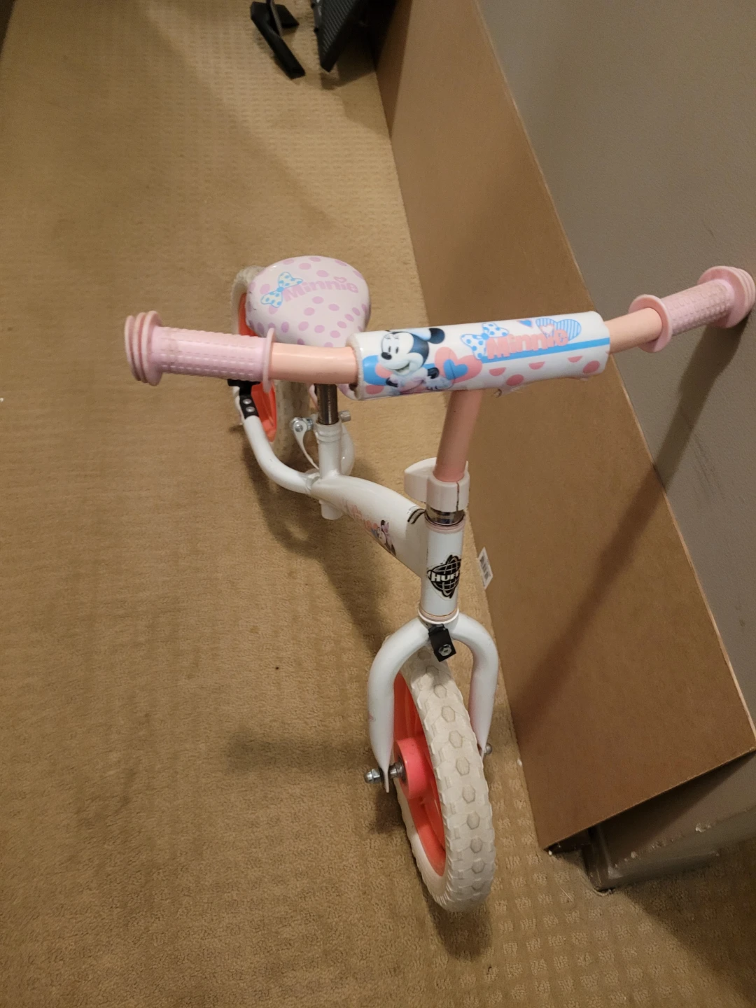 Disney Minnie Mouse Balance Bike - photo 3