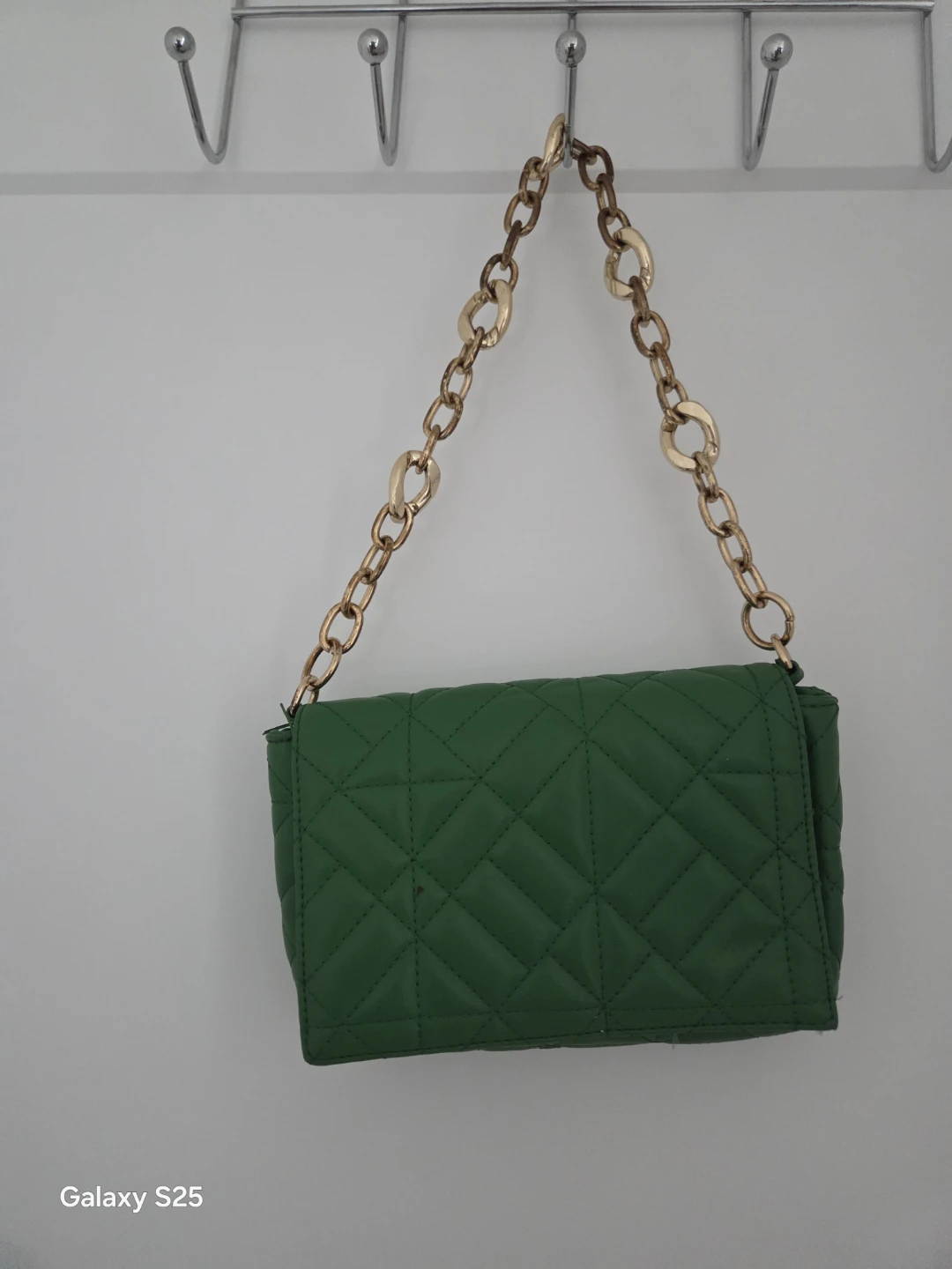 Green Quilted Shoulder Bag with Gold Chain - photo 3