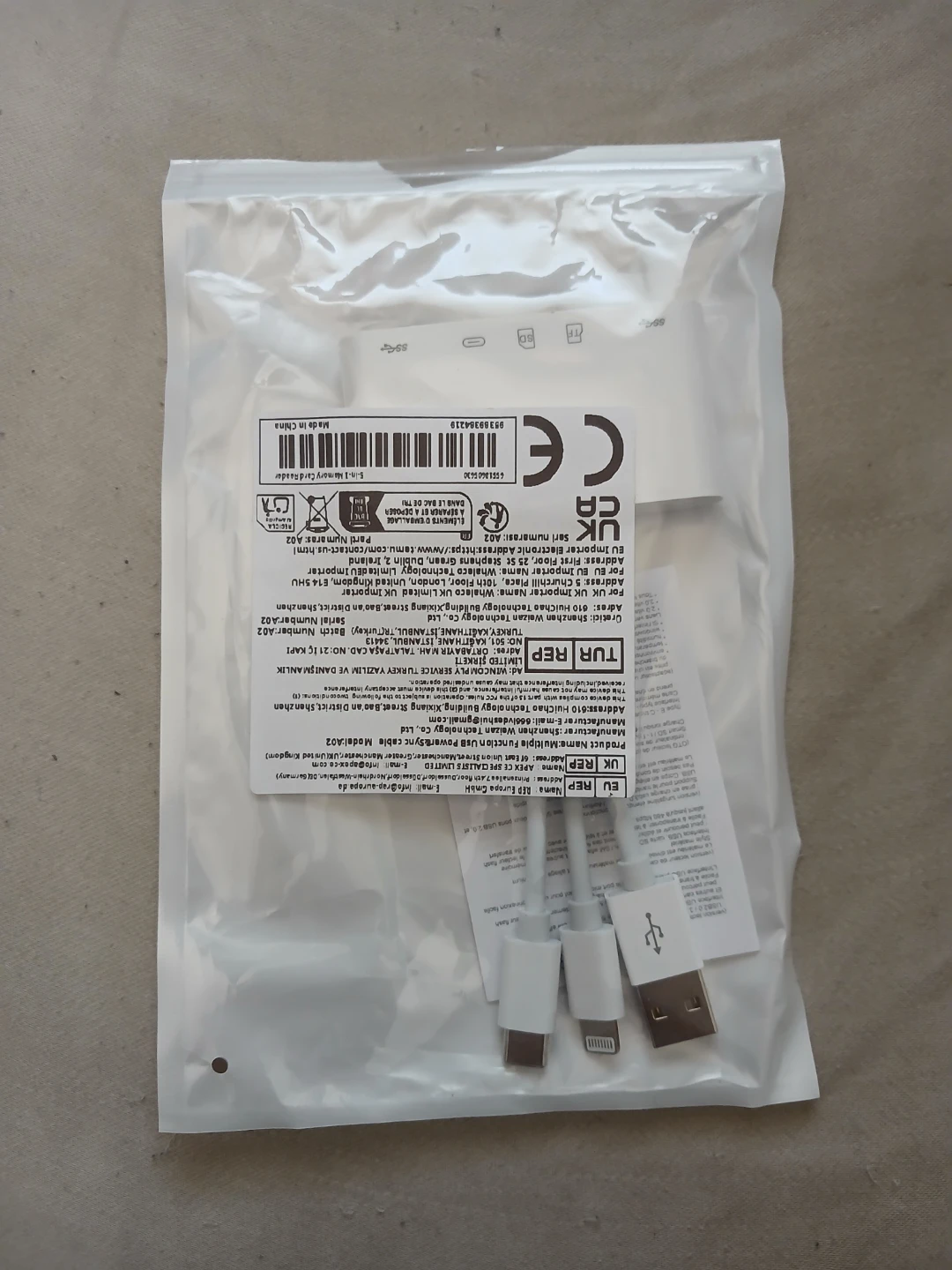 5-1 SD & TF Reader W/ Multiple Ports, & Cords - photo 2