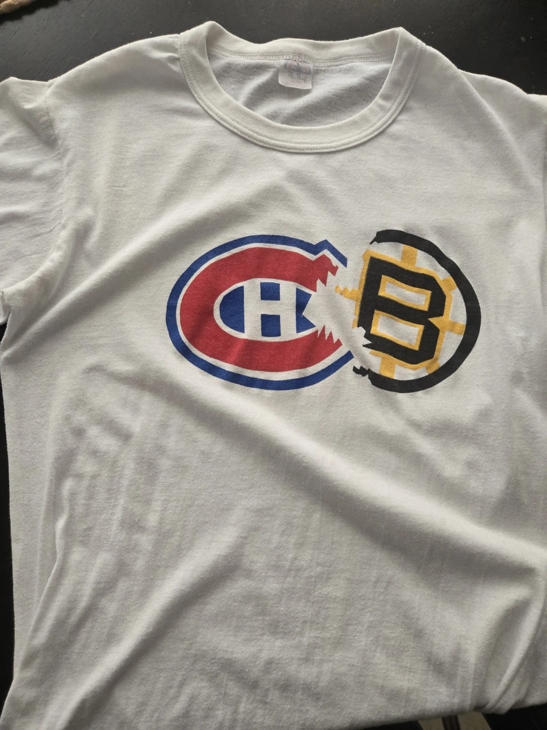 White T-Shirt XL - Montreal Canadiens vs Boston Bruins