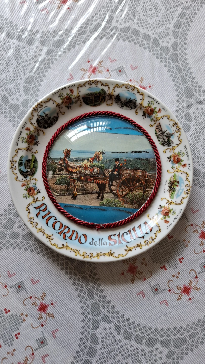Souvenir Plate - Ricordo della Sicilia