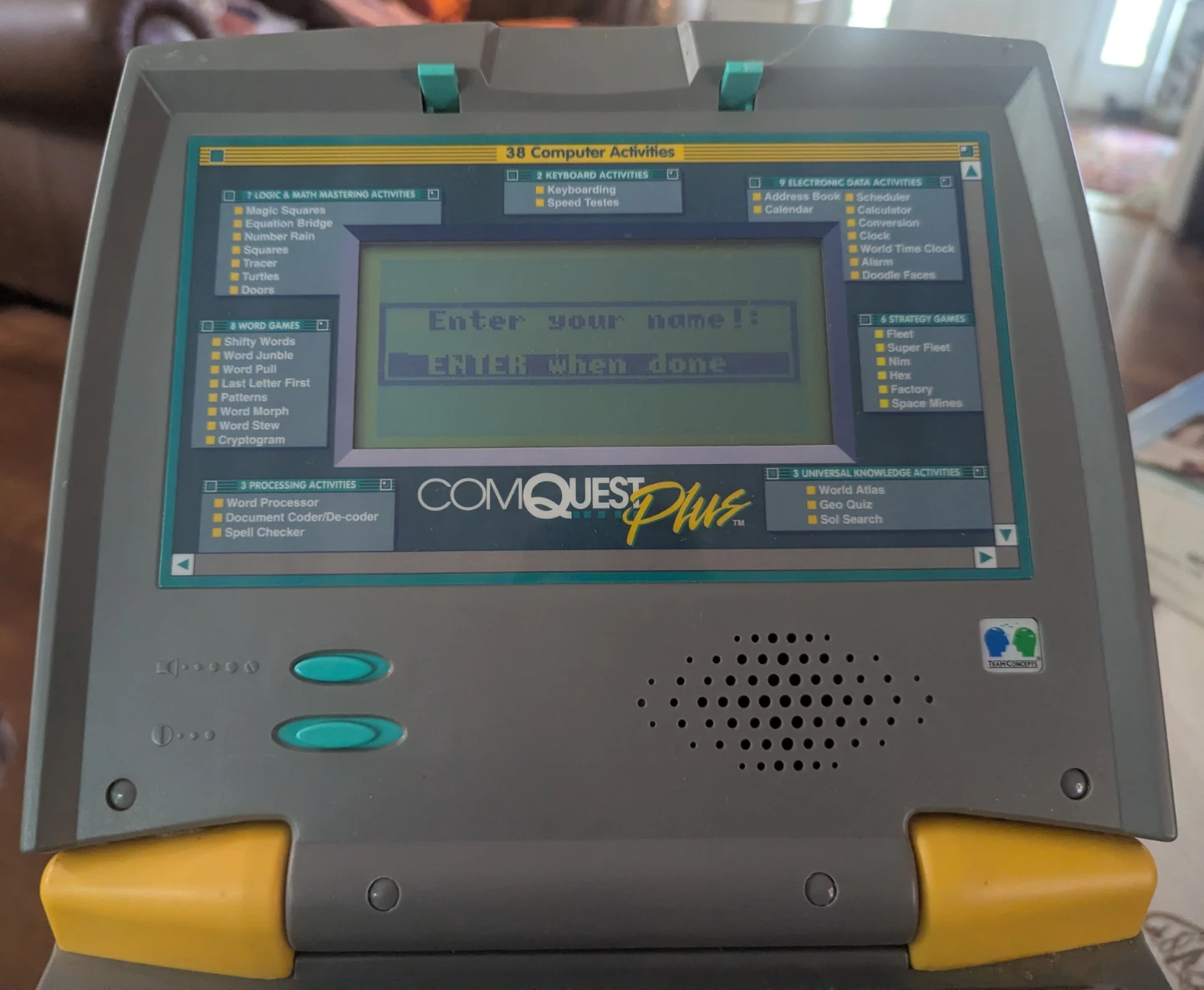 Vintage ComQuest Plus Computer Laptop - photo 2