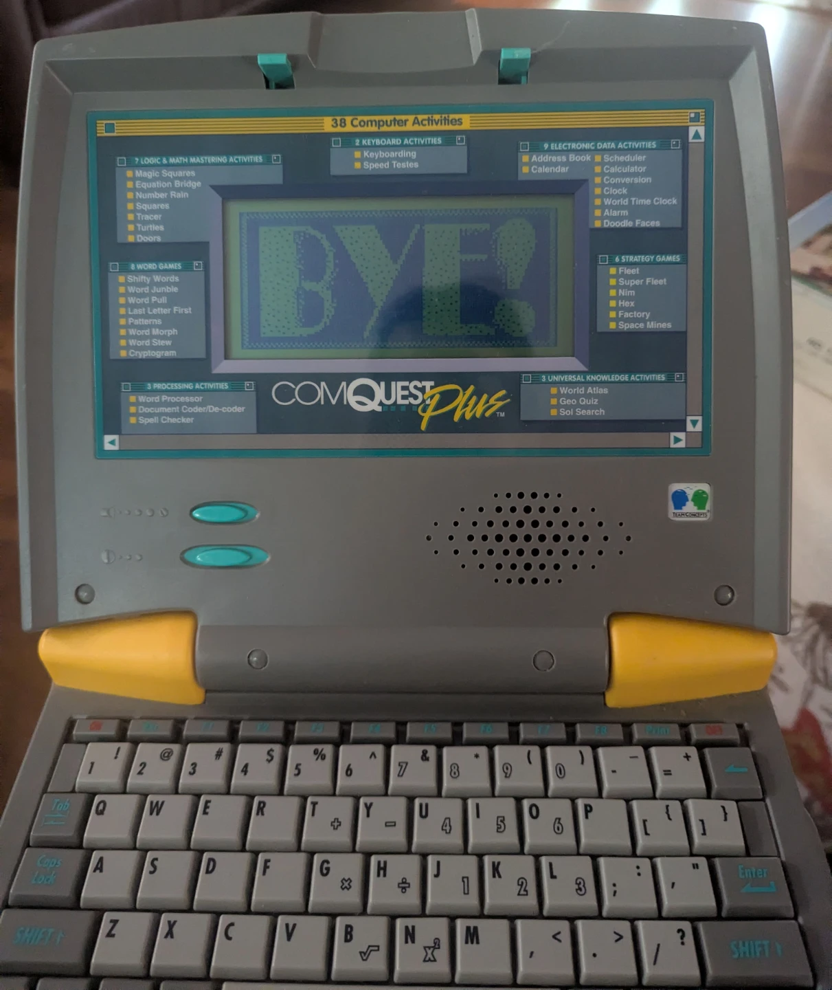 Vintage ComQuest Plus Computer Laptop - photo 3