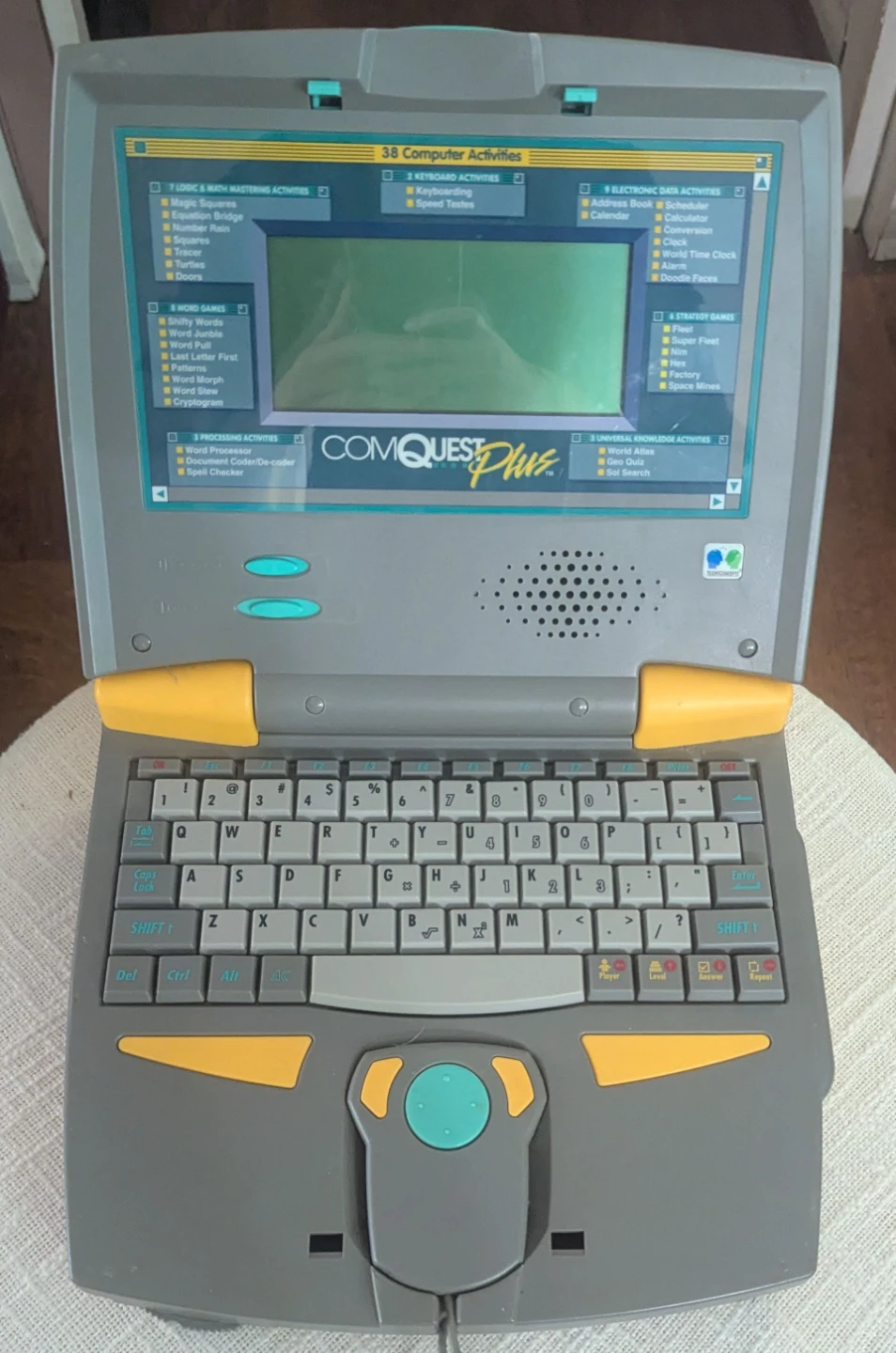 Vintage ComQuest Plus Computer Laptop - photo 5