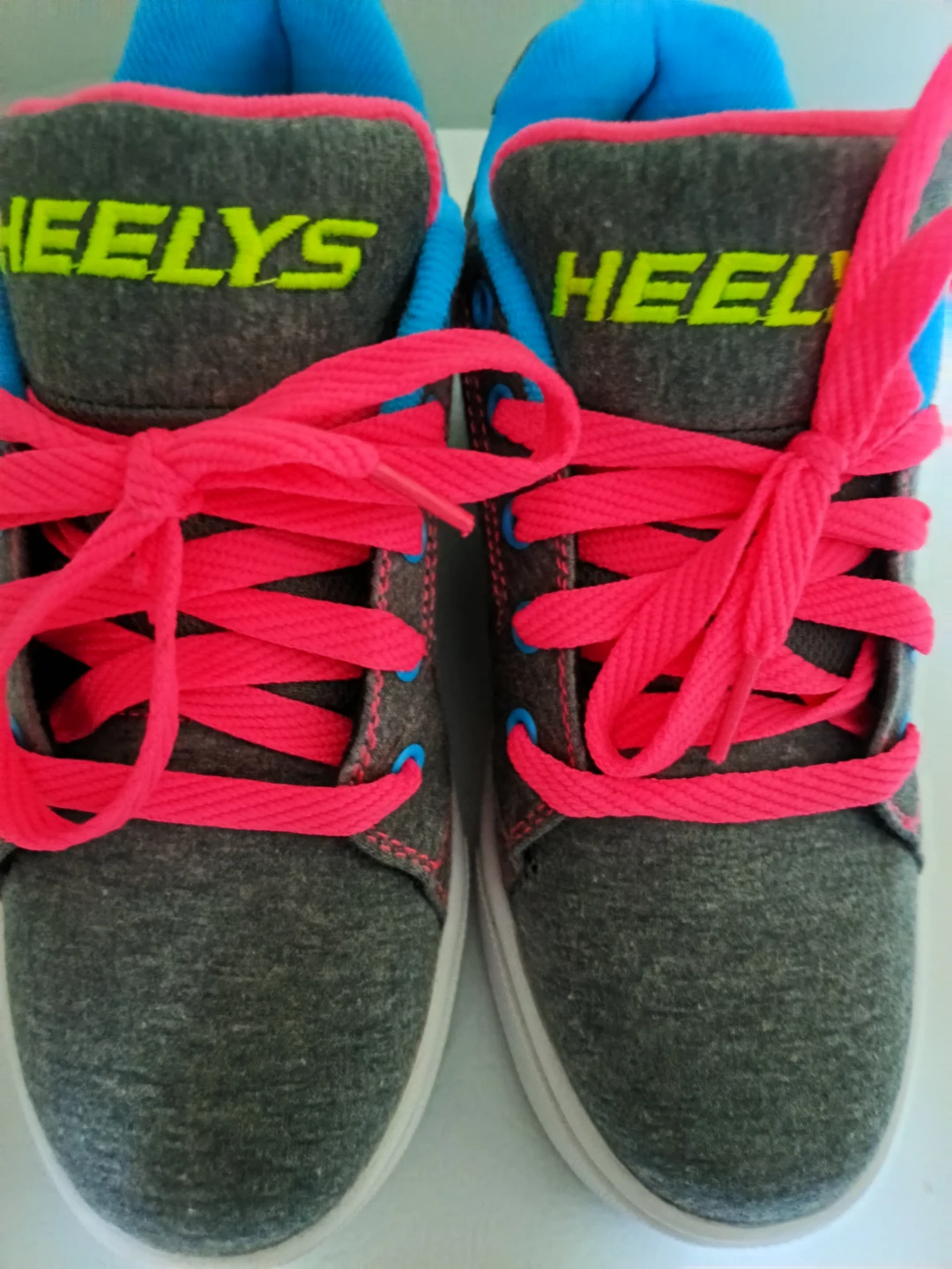 Grey heeleys