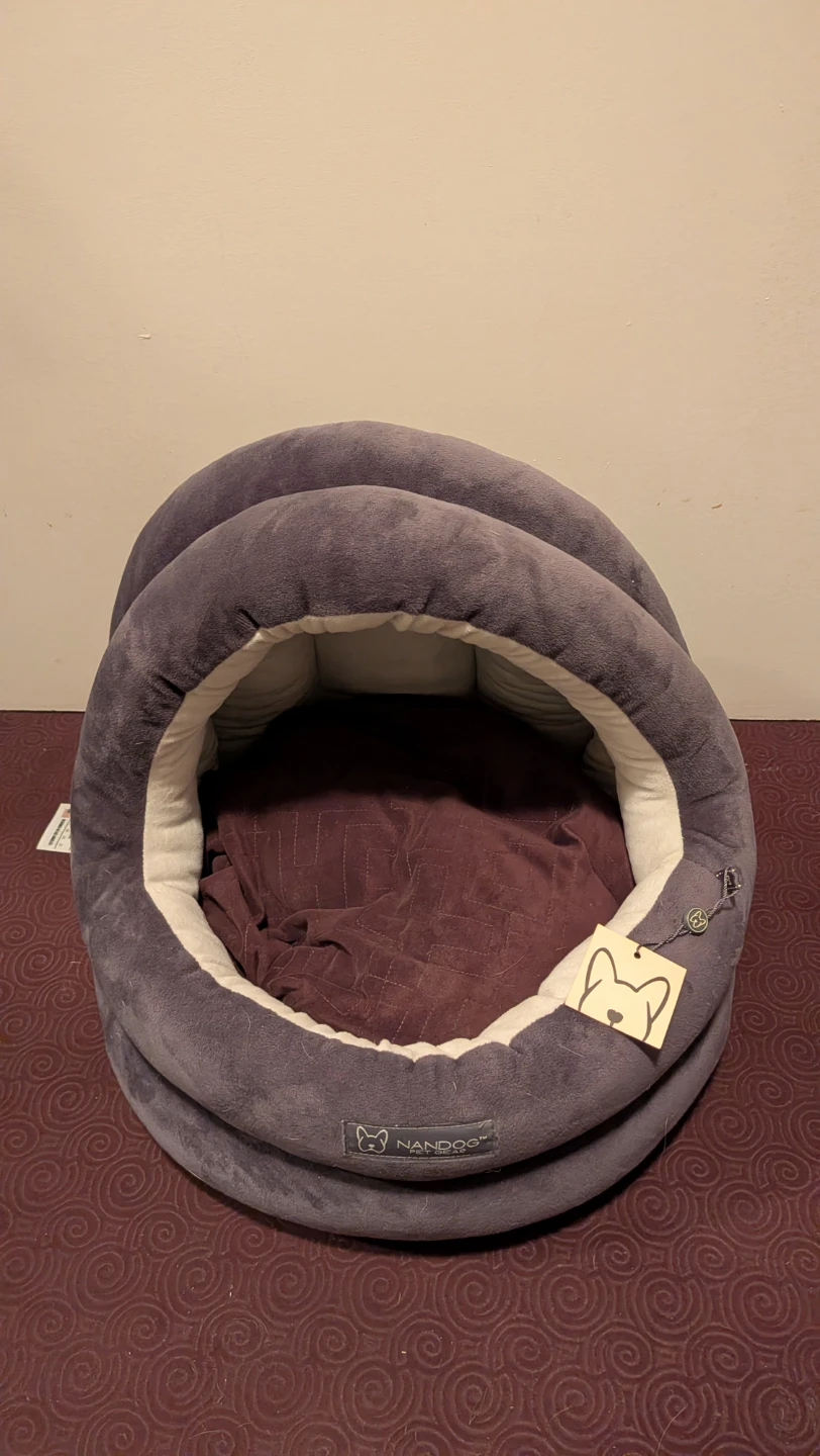 Cat Essentials Bundle-Bed, Litter, Tunnel, Post, etc. - photo 2