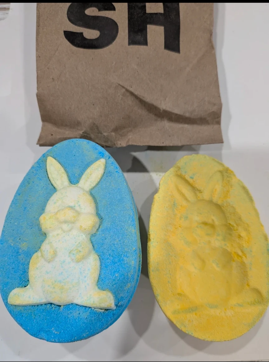Lush Surprise Bunny Bath Bomb Set