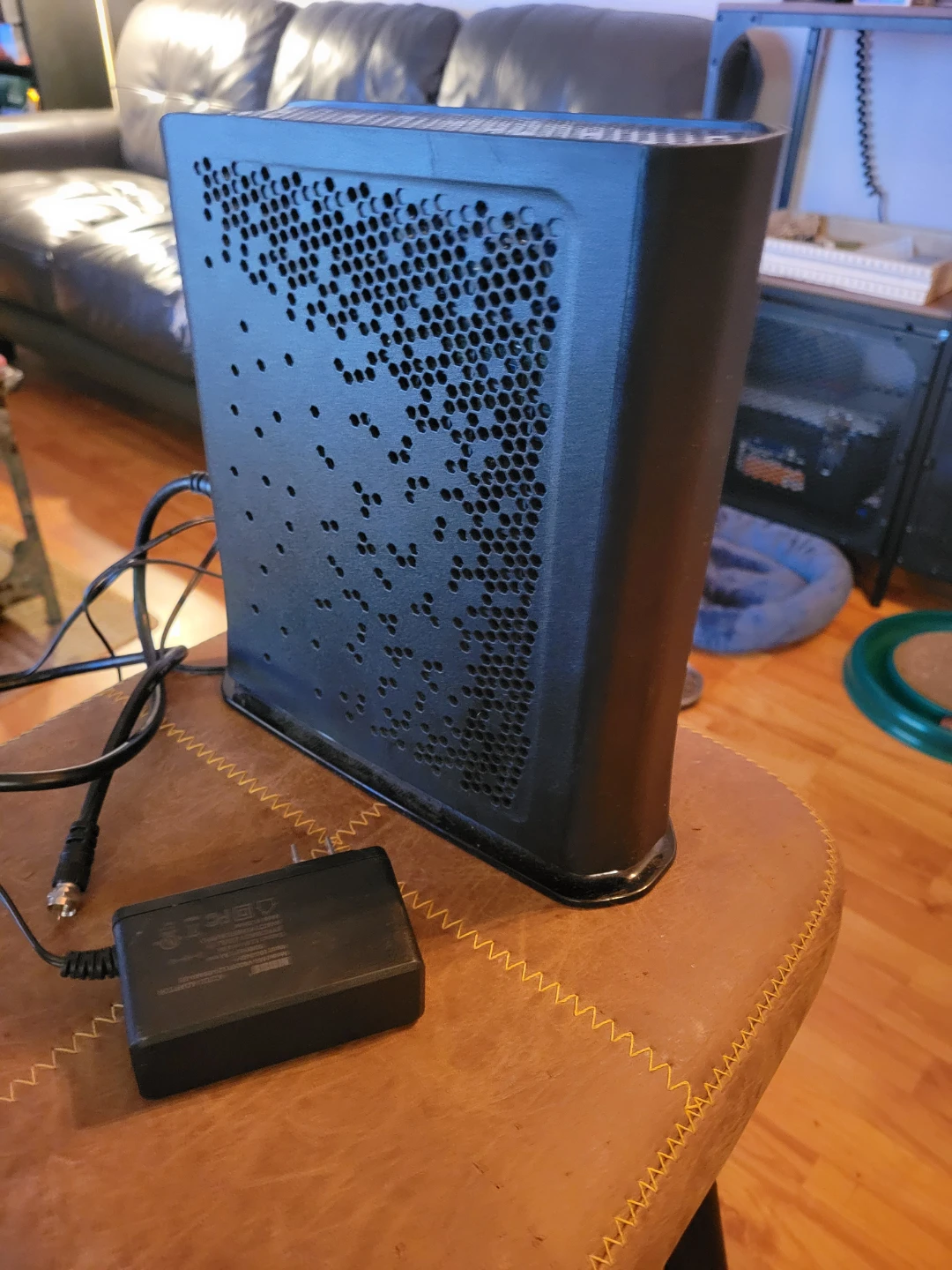 Hitron CODA-5610Q (DOCSIS 3.1 Cable Modem and Wi-Fi 6 Router)
