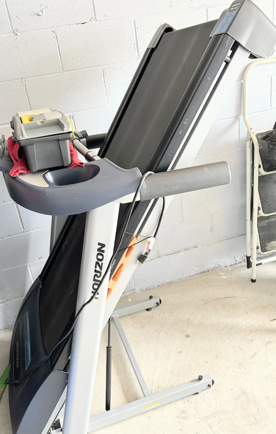 Horizon Treadmill - photo 3