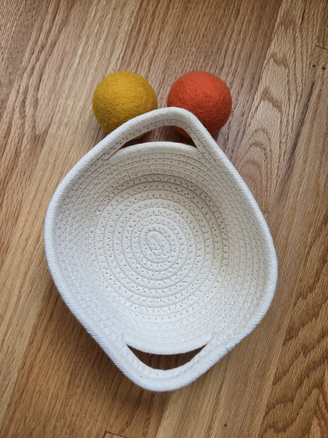 Lovevery Treasure Basket Felt Ball Set Toy Montessori Play - photo 2