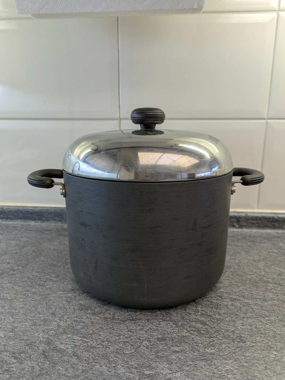 Large Circulon Stock Pot with Lid