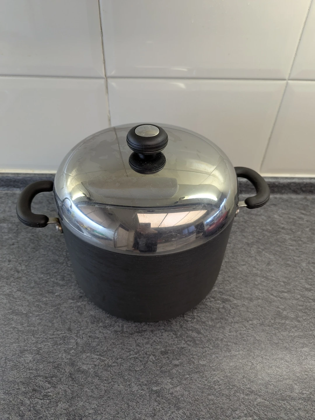 Large Circulon Stock Pot with Lid - photo 2