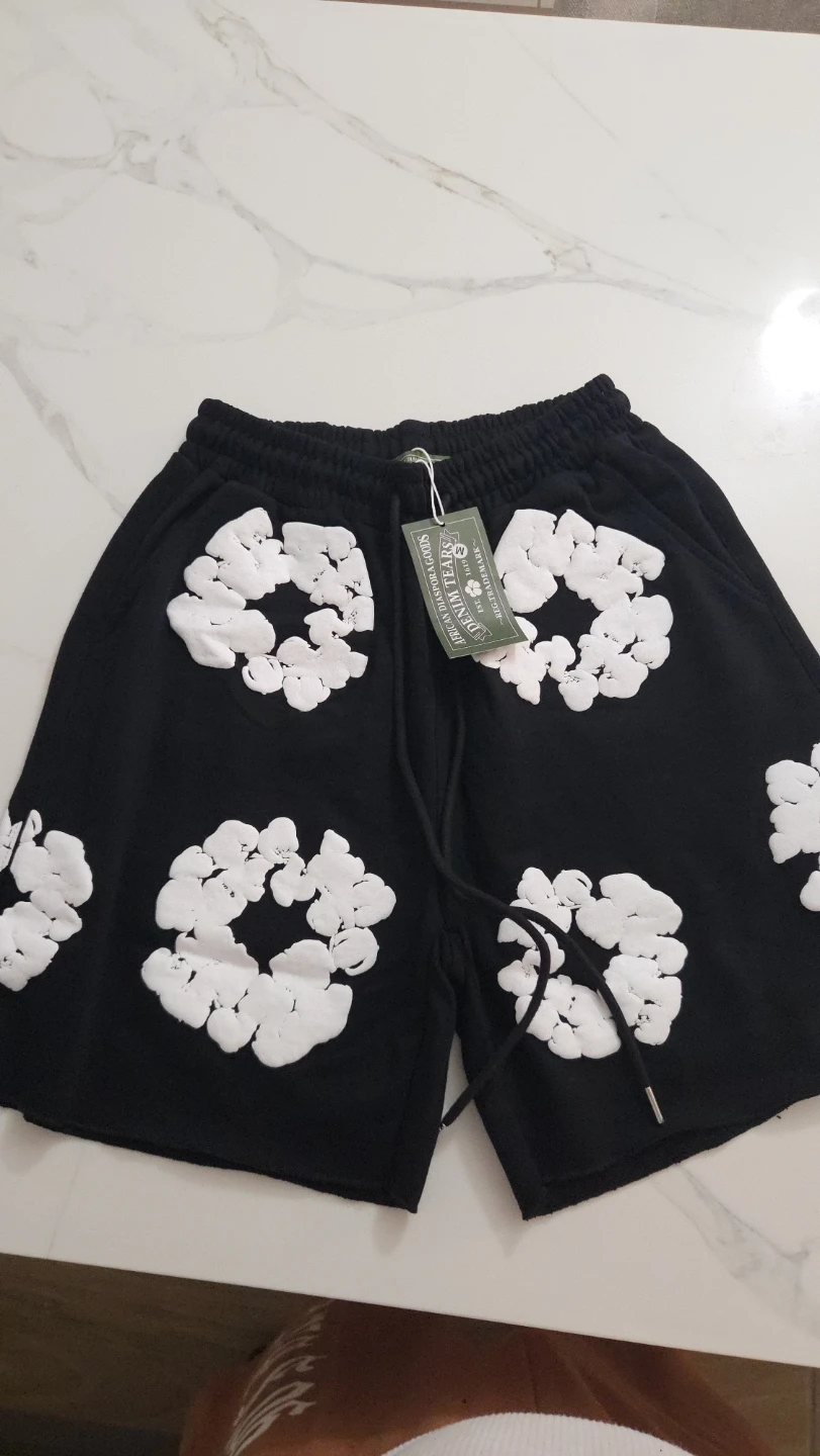 DREAM PLUG Shorts Black Floral Applique Drawstring Size Medium - photo 2
