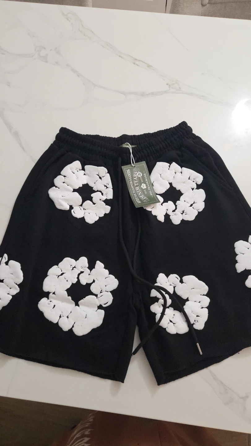 DREAM PLUG Shorts Black Floral Applique Drawstring Size Medium - photo 4