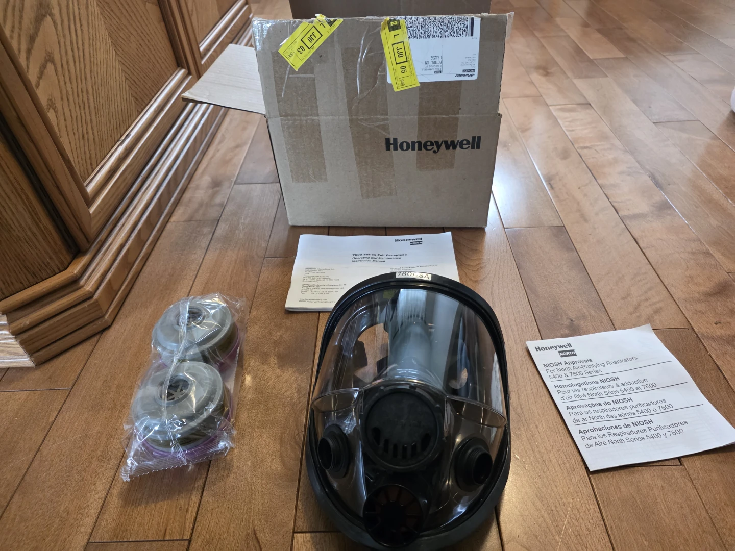 Honeywell Full Facepiece Respirator with Cartridges