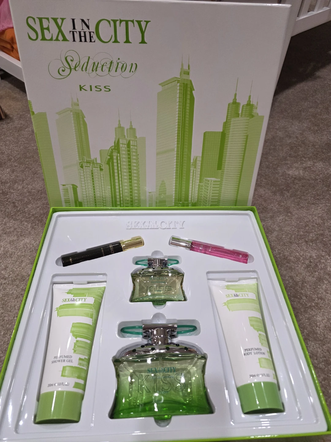 Sex in the City Seduction Kiss Perfume Gift Set - photo 2