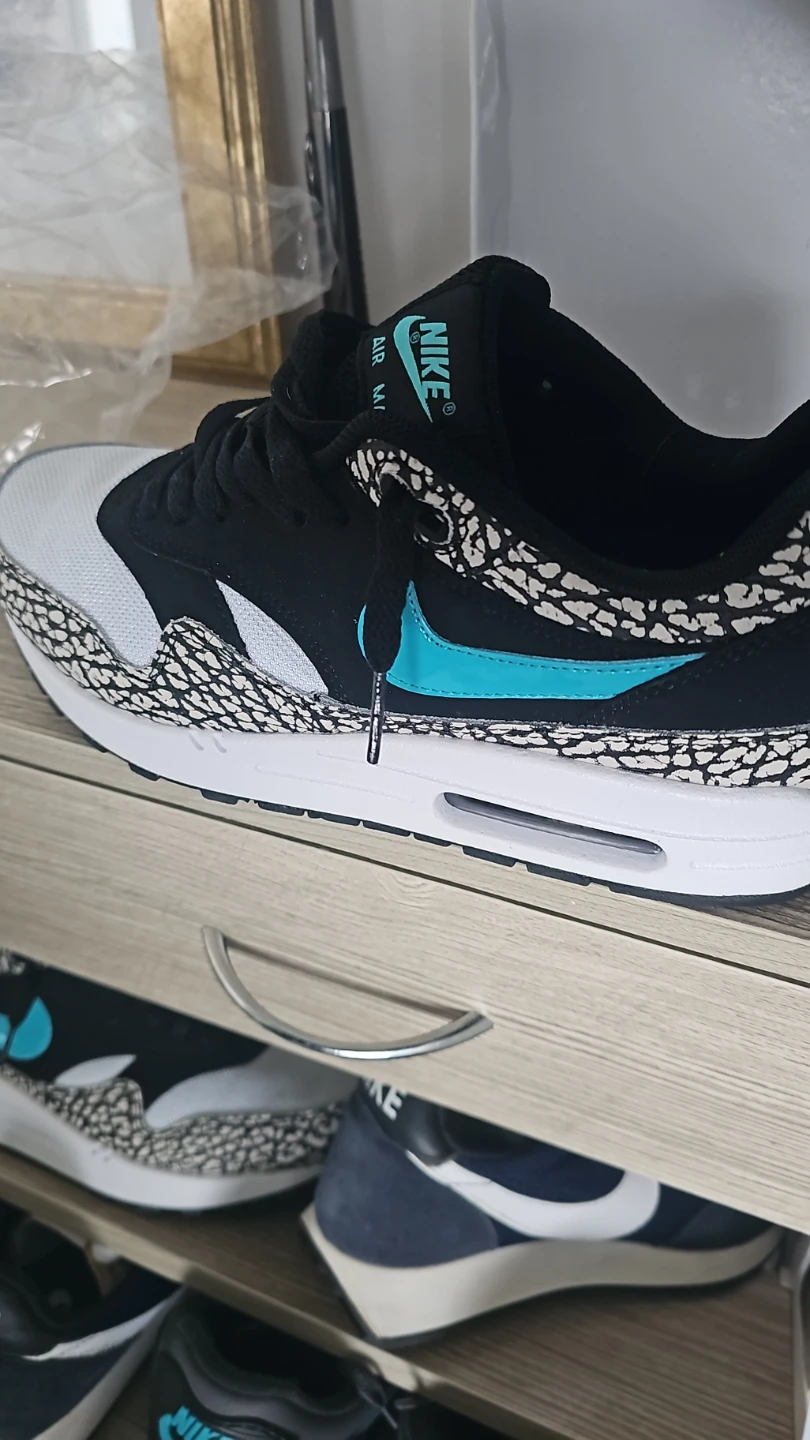 Nike Air Max 1 Sneakers